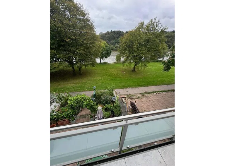 20 OG großer Balkon