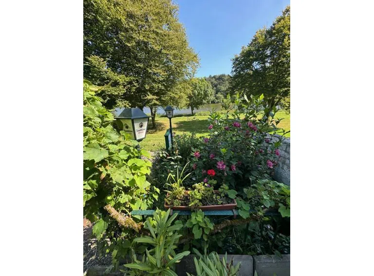 18 DG Garten und Sicht zur Mosel