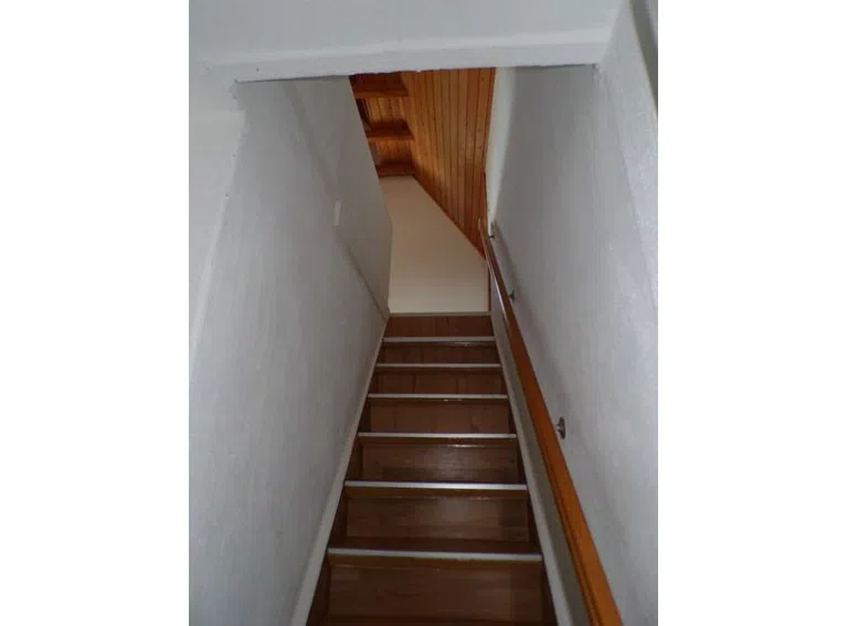 19 Treppen - aufgang II.OG
