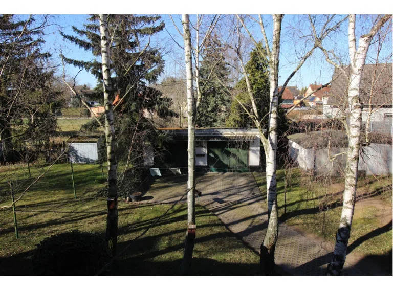 Blick zur Garage