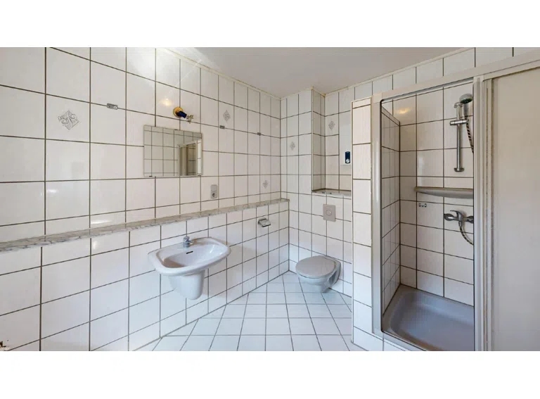 Badezimmer im OG
