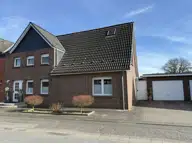 Bild von Seltene Gelegenheit in Lübeck-Kücknitz: Familienhaus mit 857 Häuser, in Lübeck, 148.00 m², 3.00 Zi., Bj. 1922
