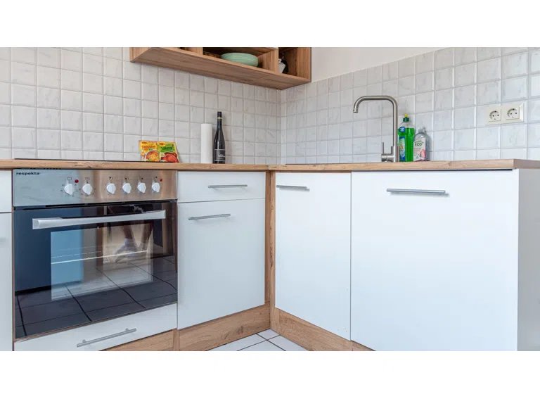 Küche mit Einbauküche