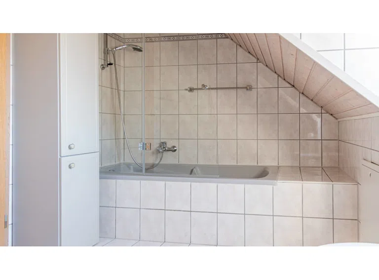 Wannenbad mit Fenster