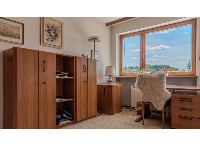 Kinder-/Arbeits-/Gästezimmer