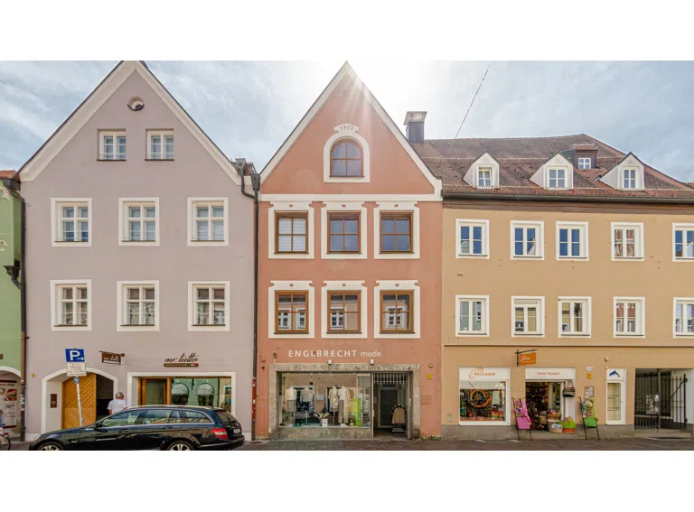 Straßenansicht