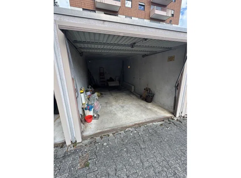 24 Einzelgarage