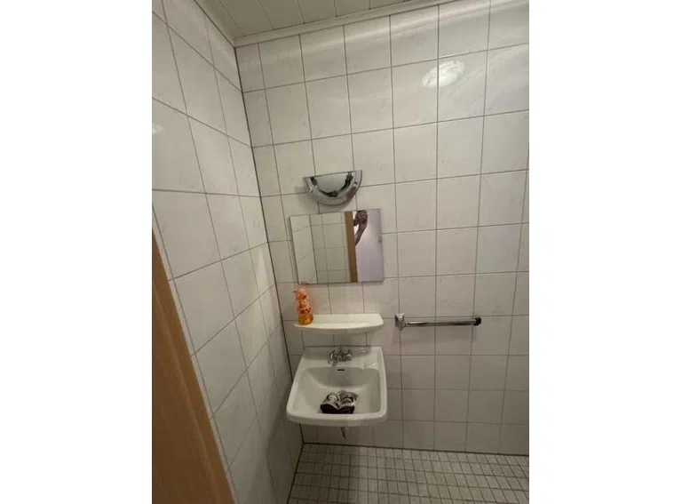 15 Gäste WC