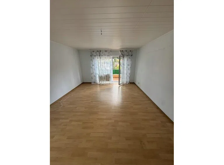 4 Wohnzimmer