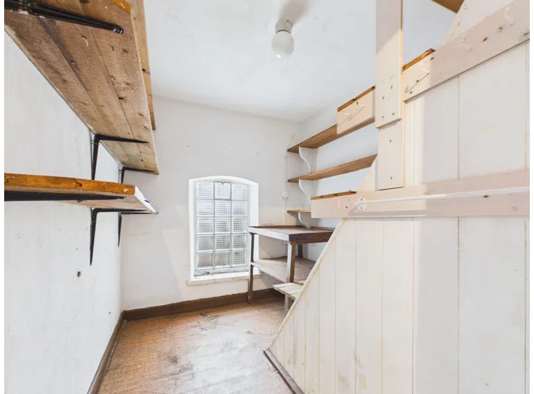 Kossau - Lütt Immobilien - Speisekammer EG