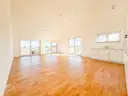 Wohn und Esszimmer + Küche