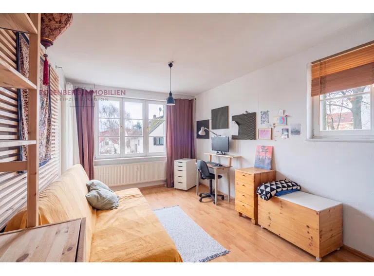 Immobilie in Leipzig zu verkaufen_ 3-Raum Wohnung _ Rosenberg Immobilien GmbH Leipzig _ Wohnzimmer