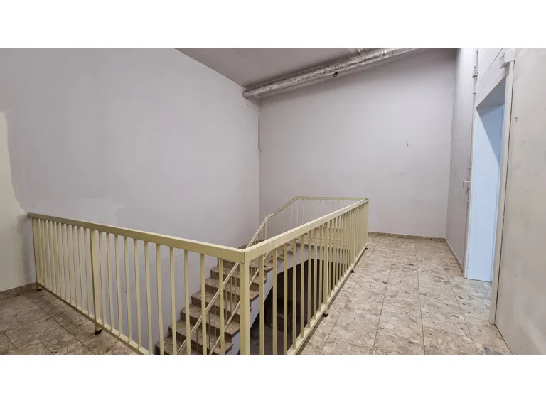 Treppenflur in den Keller