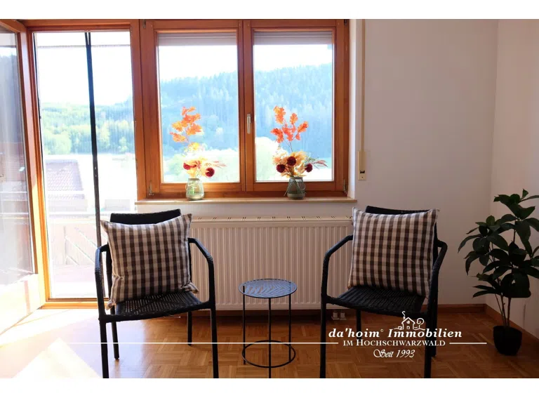 Wohnglück-mit-Aussicht-sonnige-2-Zi-ETW-Lenzkirch-002dahoim_immo_wtm.JPG