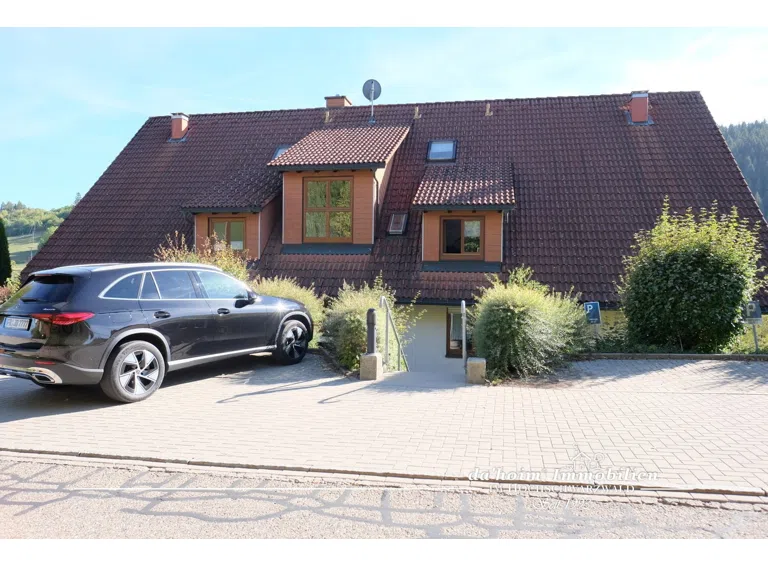 Wohnglück-mit-Aussicht-sonnige-2-Zi-ETW-Lenzkirch-021dahoim_immo_wtm.JPG