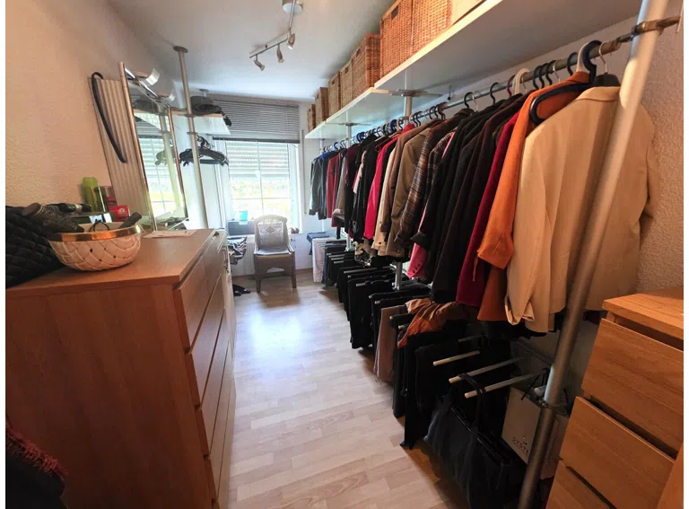 begehb. Kleiderschrank