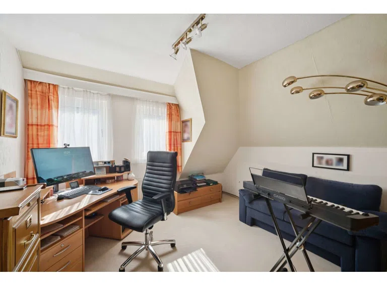 Arbeitszimmer 1. OG