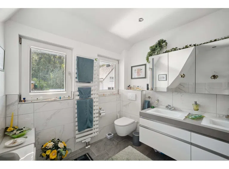 Badezimmer 1. OG