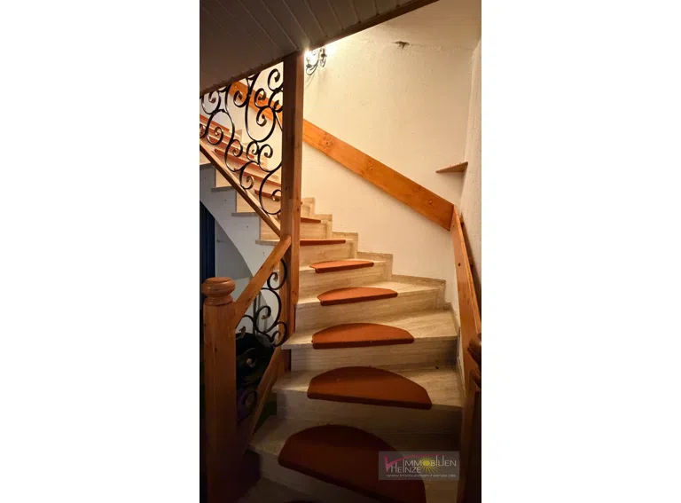 KG ins EG Treppe