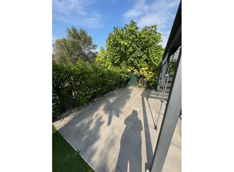 17 Teil der Terrasse