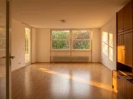 Bild von Schöne 4-Zimmer-Wohnung mit sonnigem Balkon und viel Wohnungen, in München, 110.00 m², 4.00 Zi., Bj. 1982