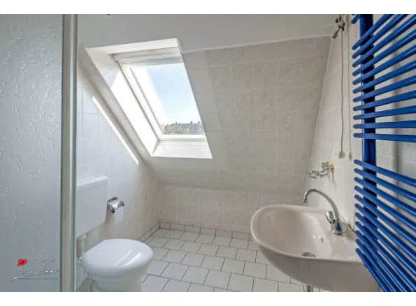 Badezimmer (OG)