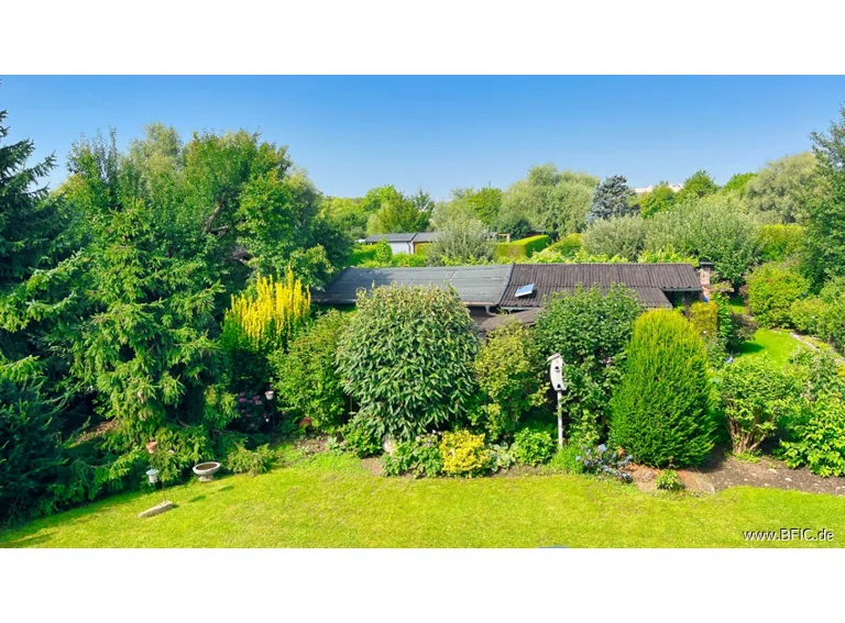OG, Balkon Gartenblick