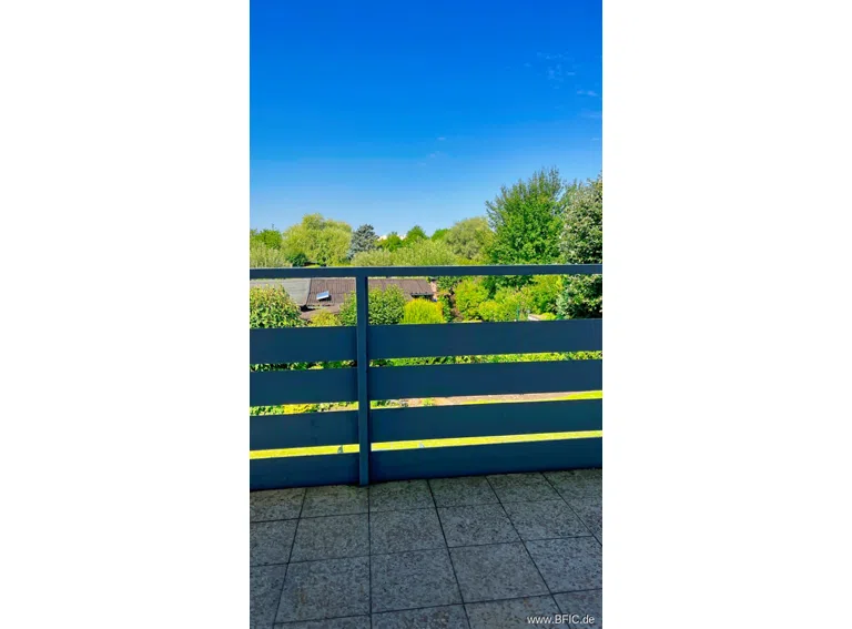 OG, Balkon