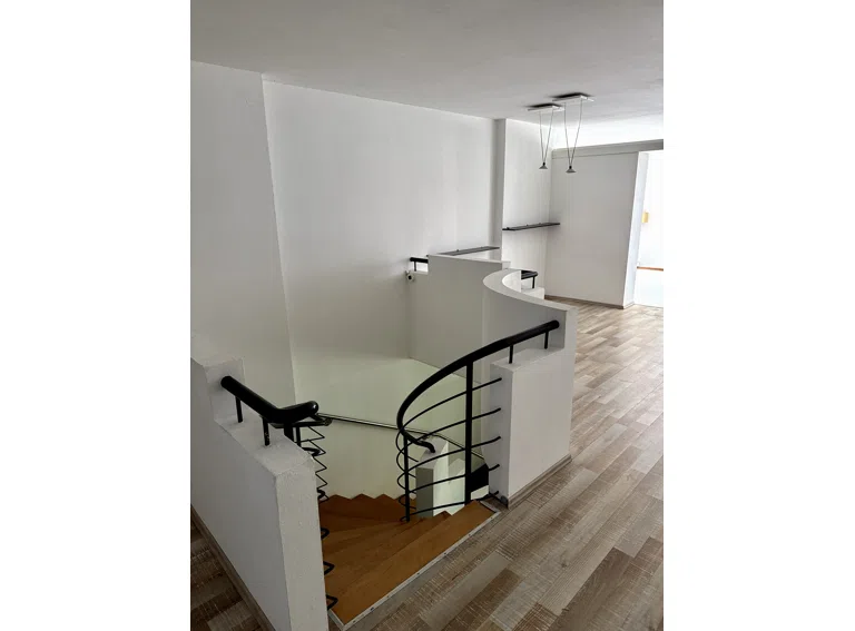 1. Obergeschoss | Gewerbeflächefläche Treppenaufgang