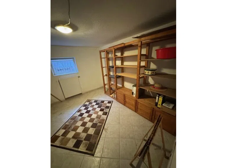 70 Kellerraum