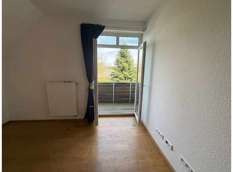 Schlafzimmer mit Balkon