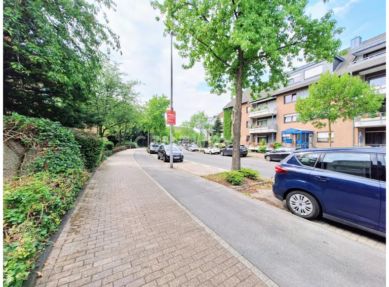 Straßenansicht