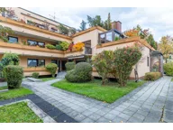 Bild von Ramersdorf, Wohnen in netter Nachbarschaft! 2-Zimmer-Hochparterre-Wohnung mit Eigentumswohnungen, in München, 44.89 m², 2.0 Zi., Bj. 1985