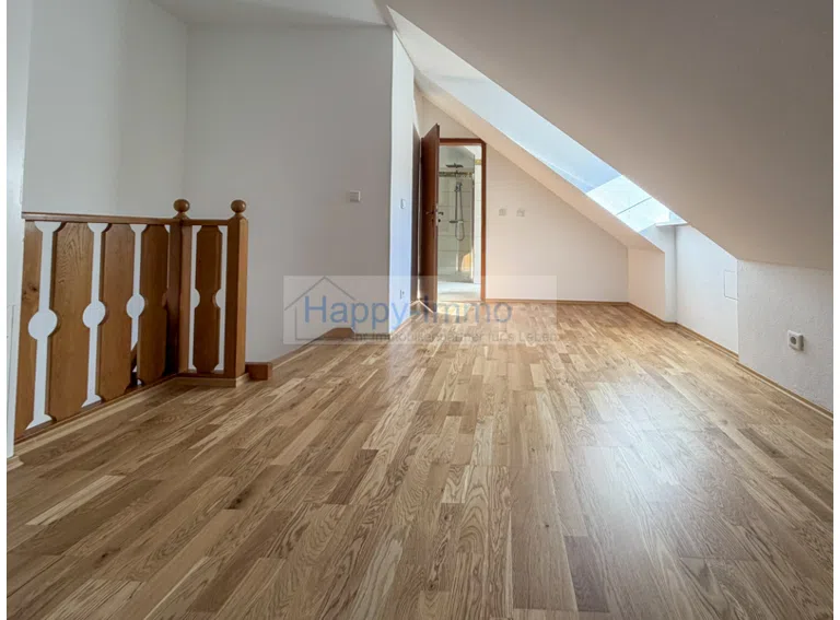 Schlafzimmer DG
