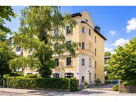 Titelbild für Sie suchen eine großzügige Altbauwohnung im Münchner Westend, die klassischen