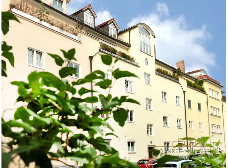 Wohnstraße grün