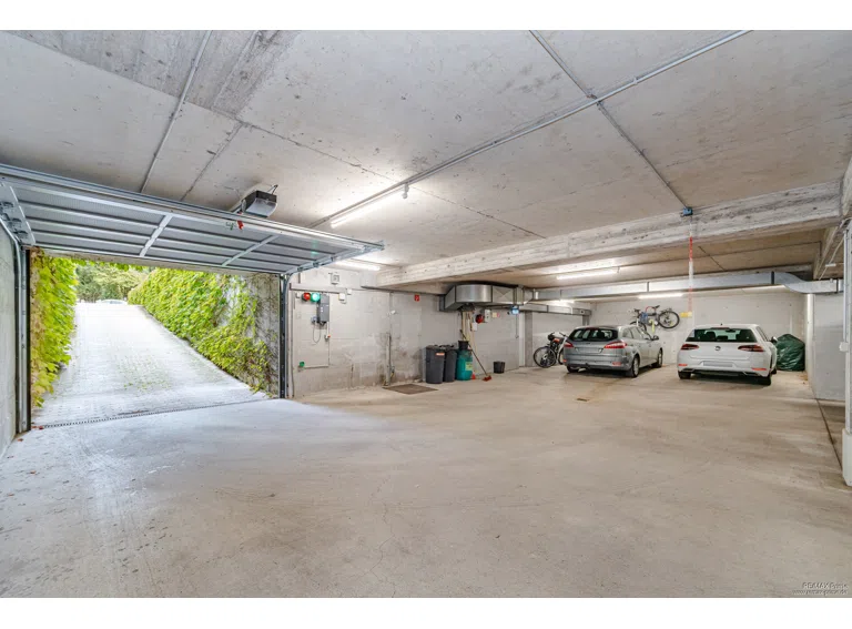 Tiefgaragenaufahrt
