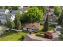 Eingebettet in eine ruhige und hochwertige Nachbarschaft