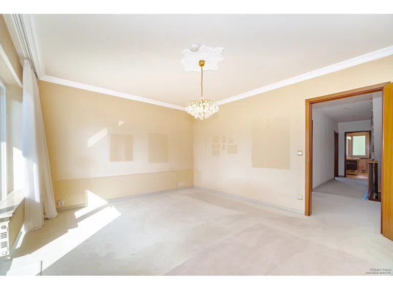 Schlafzimmer mit Balkon