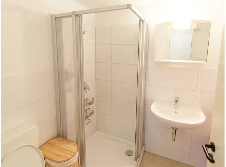 Badezimmer - mit KI bearbeitet