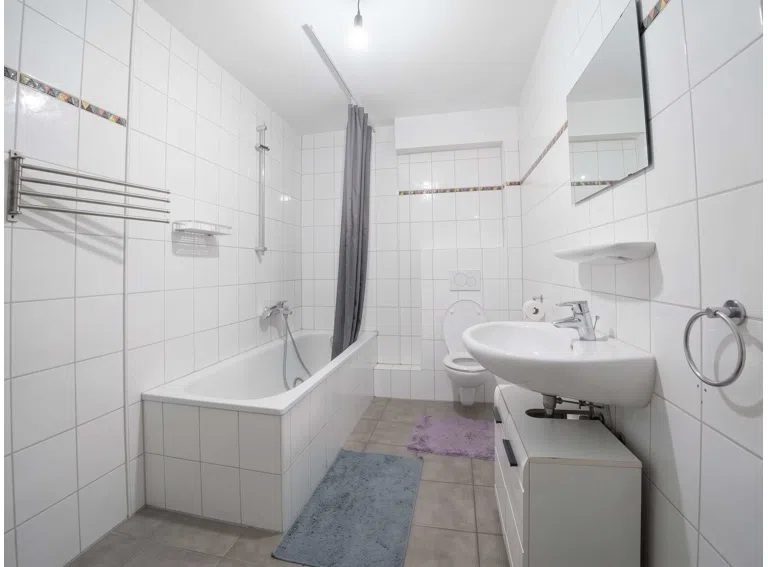 Badezimmer - mit KI bearbeitet