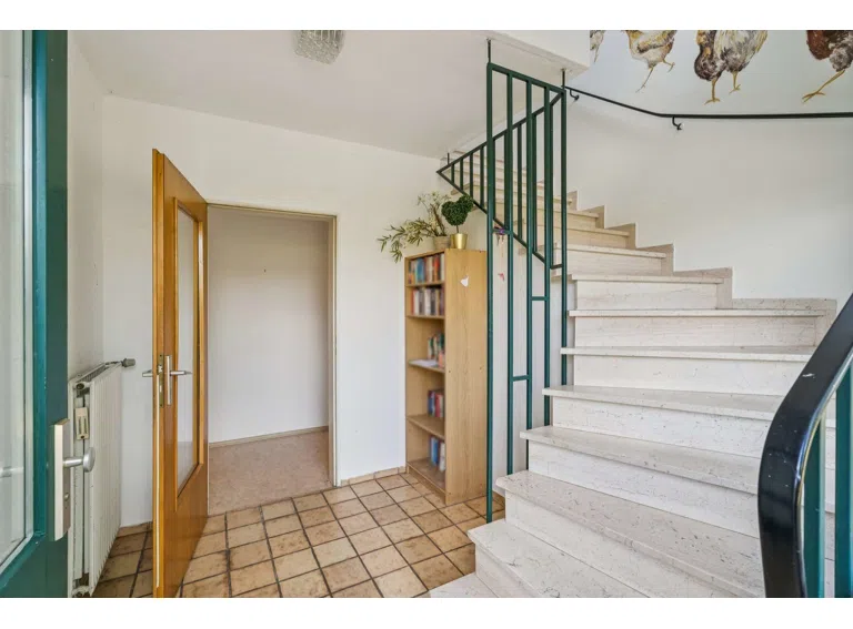 Flur mit Treppe