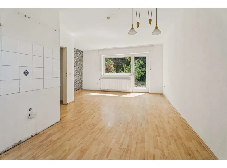 Apartment EG