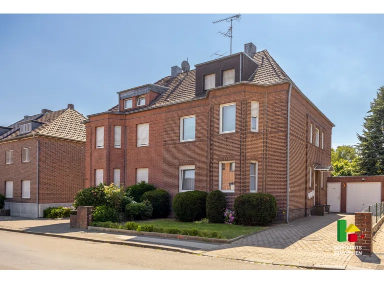 Straßenansicht