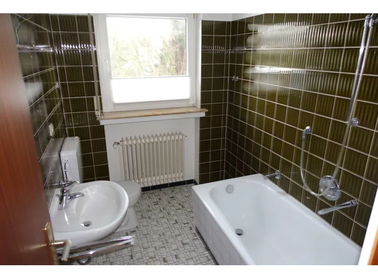 Badezimmer EG