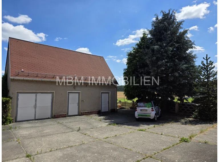 Nebengelass / Garage