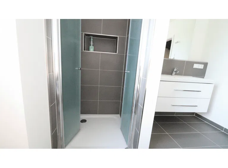 Badezimmer - bodentiefe Dusche