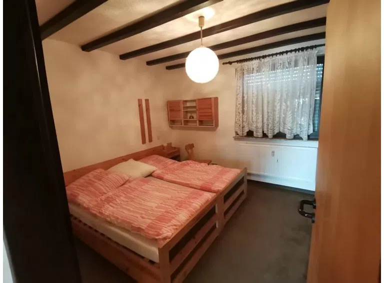 11 Schlafzimmer