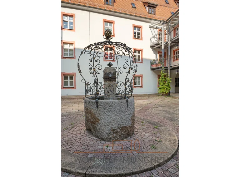 Brunnen im Innenhof
