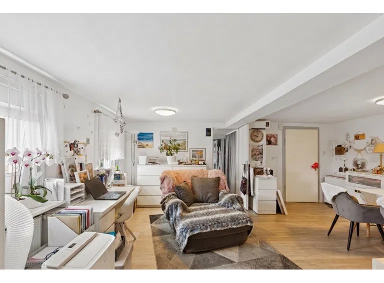 Wohnzimmer OG WHG 4 - Ansicht 3